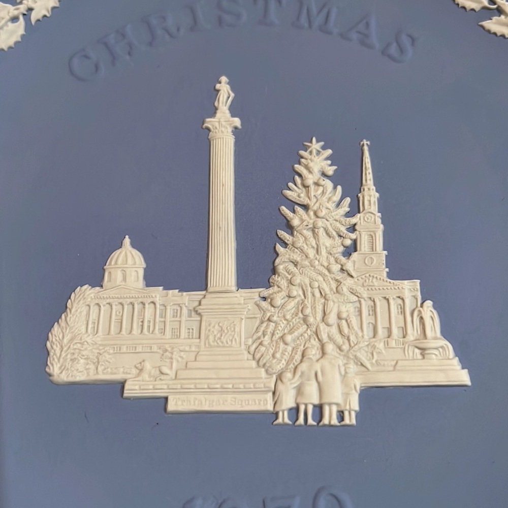 Wedgewood‎ 1970 Christmas plate - Picture 5 of 16